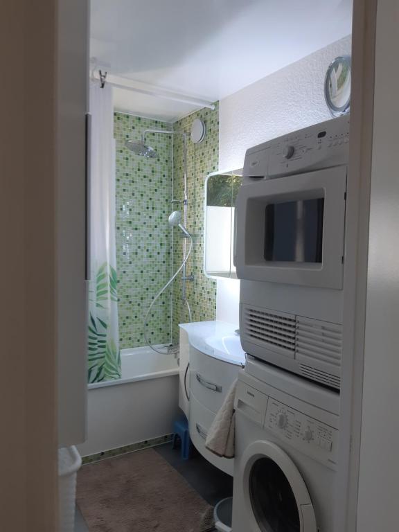 Florence 2  Meuble de salle de bain avec lave-linge intégré et