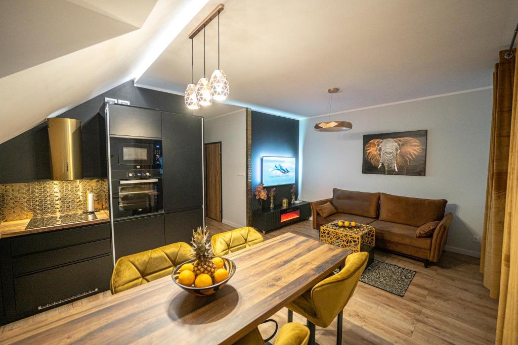 Kuchyňa alebo kuchynka v ubytovaní Apartament w Cieplicach Panorama