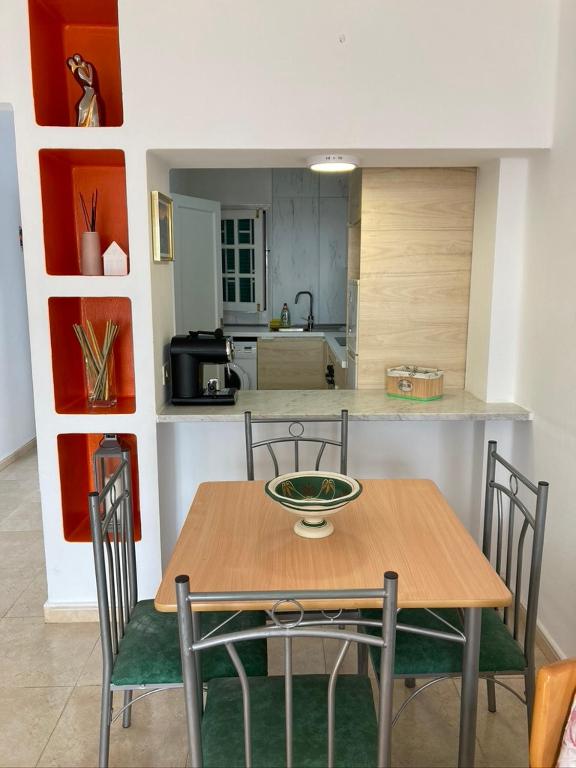 Kuchyň nebo kuchyňský kout v ubytování Apartamento Marina