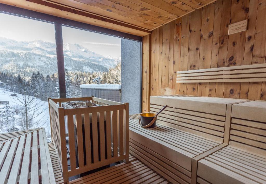 Nespecifikovaný výhled na hory nebo výhled na hory při pohledu z hotelu