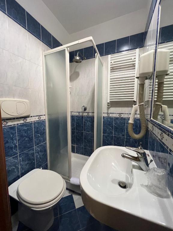 Koupelna v ubytování Baltik Guesthouse
