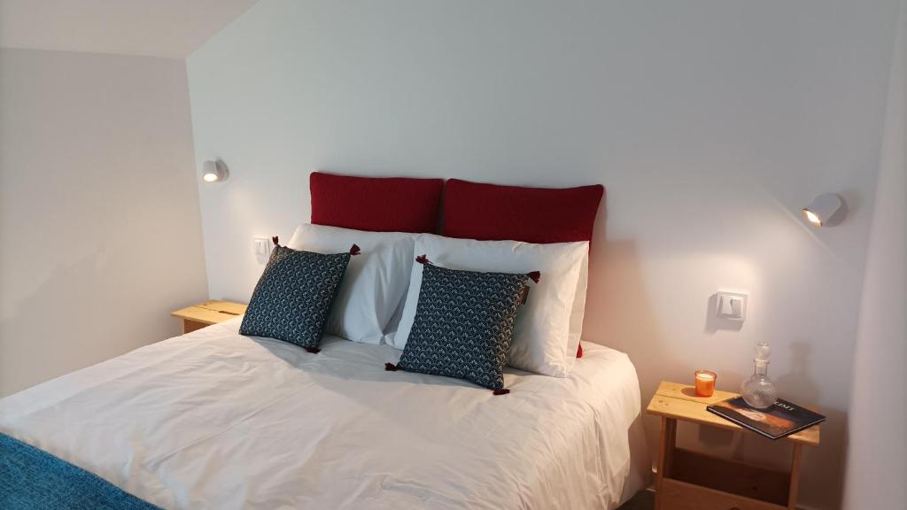 Postel nebo postele na pokoji v ubytování SulSeixe Guesthouse