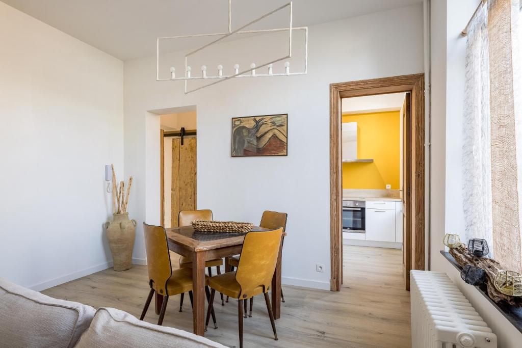 Fotografie z fotogalerie ubytování Gîtes in Huy - Appartements chaleureux dans le centre de Huy v destinaci Huy