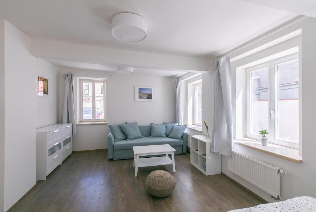 Cozy apartment in quiet courtyard near Charles Bridge - One-Bedroom Apartment