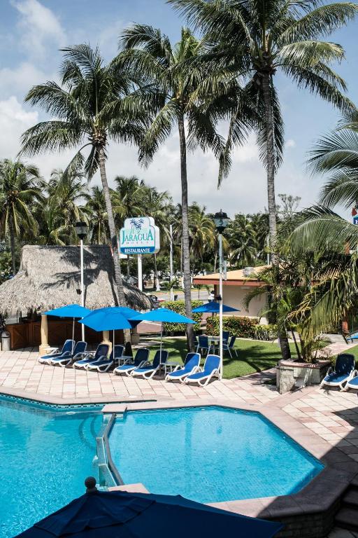 Bazén v ubytování Hotel Jaragua nebo v jeho okolí