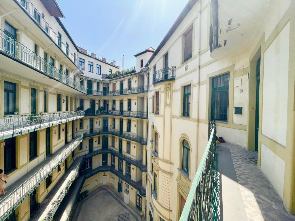 The building in which Az apartmant is located
