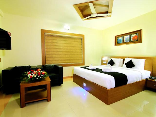 Parco Residency - Deluxe King Room