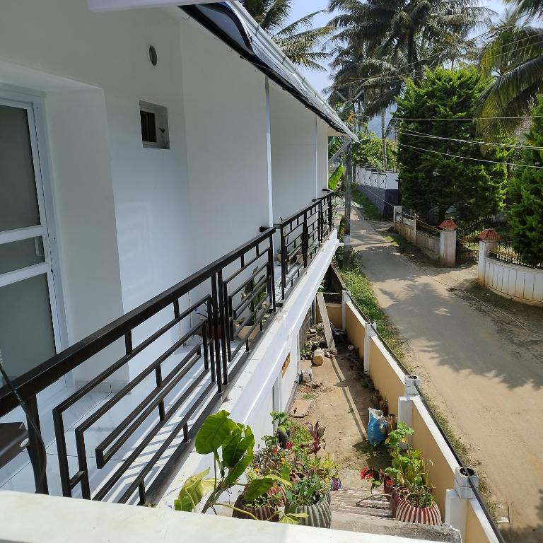 BEN COTTAGE - Tweepersoonskamer Met Balkon