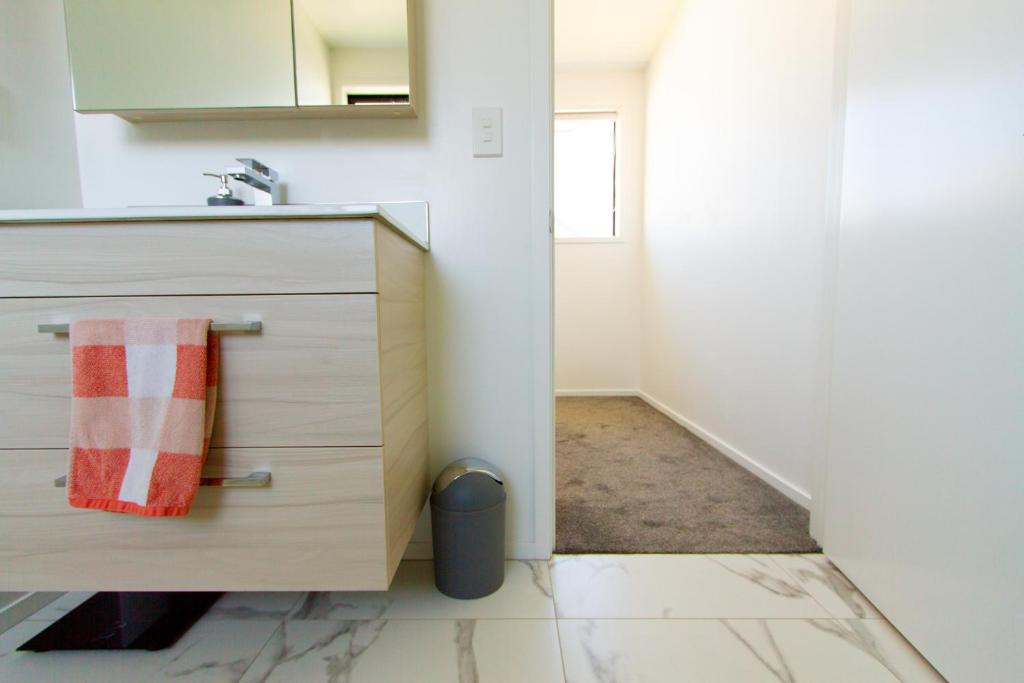 1 Bedroom Gem with Hagley Park at your doorstep