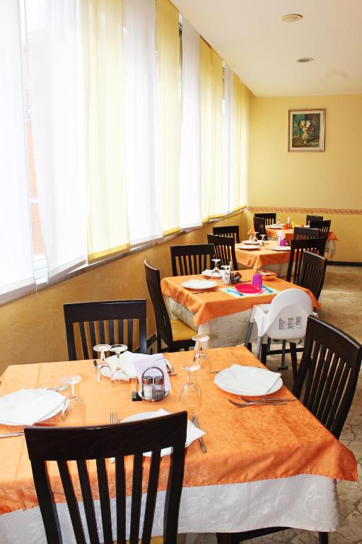 Restaurace v ubytování Hotel Colombo