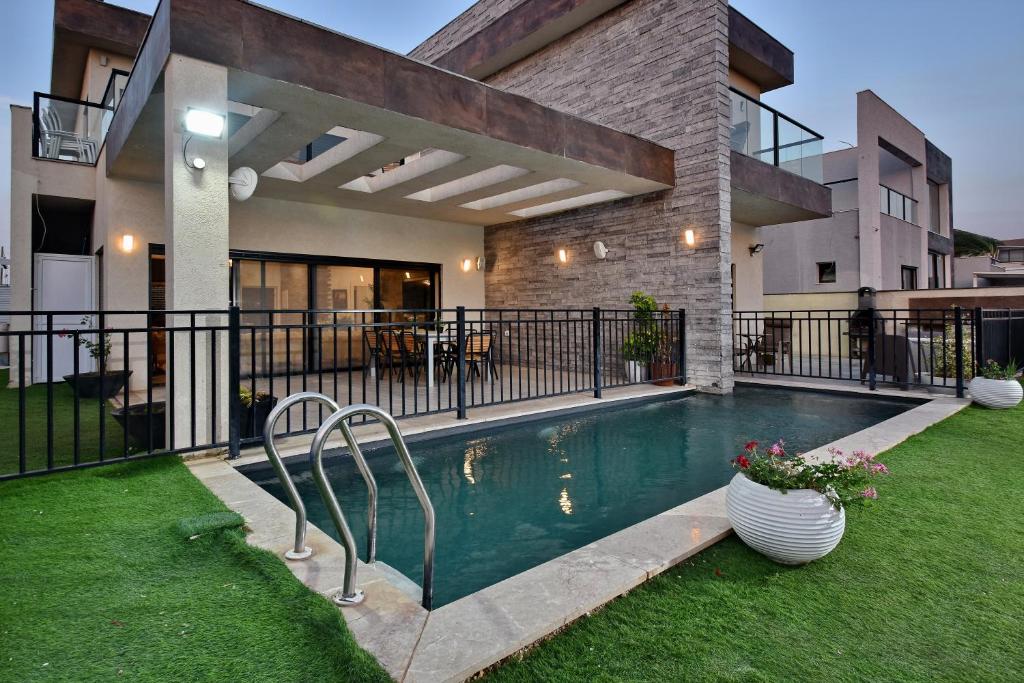 Villa Victoria Kalanit