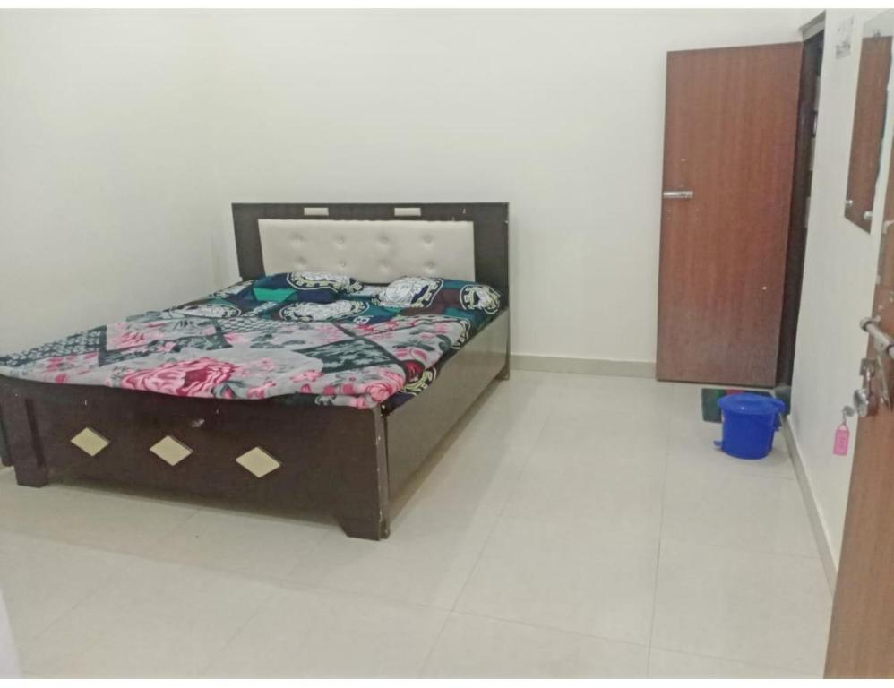 Shri Siddhi Vinayak Guest House, Ayodhya - Habitación De Lujo