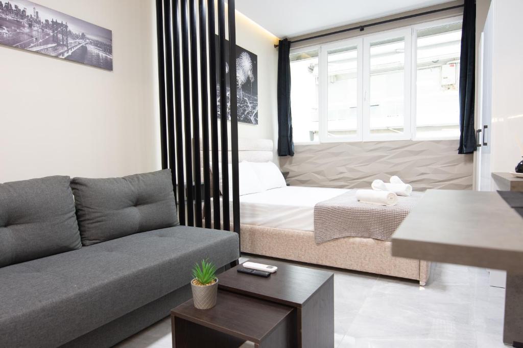 Posedenie v ubytovaní SKG Luxury Apartment