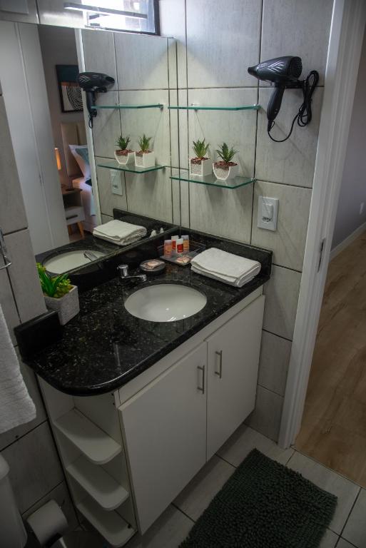 Kuchyň nebo kuchyňský kout v ubytování Ap Cozy Calhau prox PRAIA