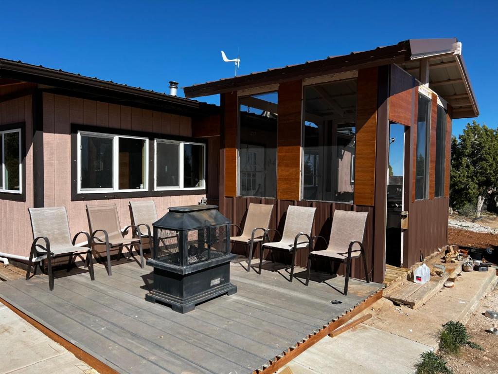 RedNeck Ranch - Maison De Trois Chambres