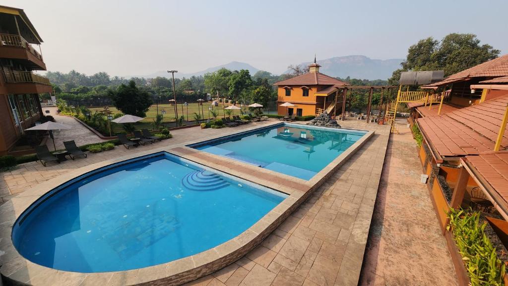 Bazén v ubytování MAP RESORT nebo v jeho okolí