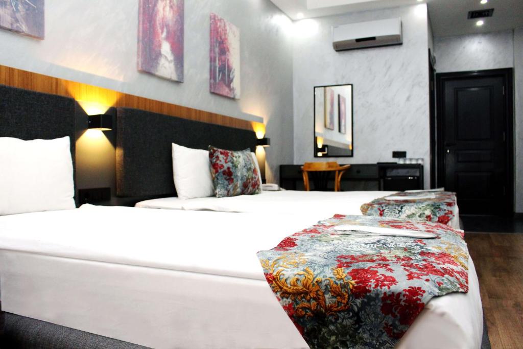 Istanbul Fair Hotel - Deluxe Dreibettzimmer