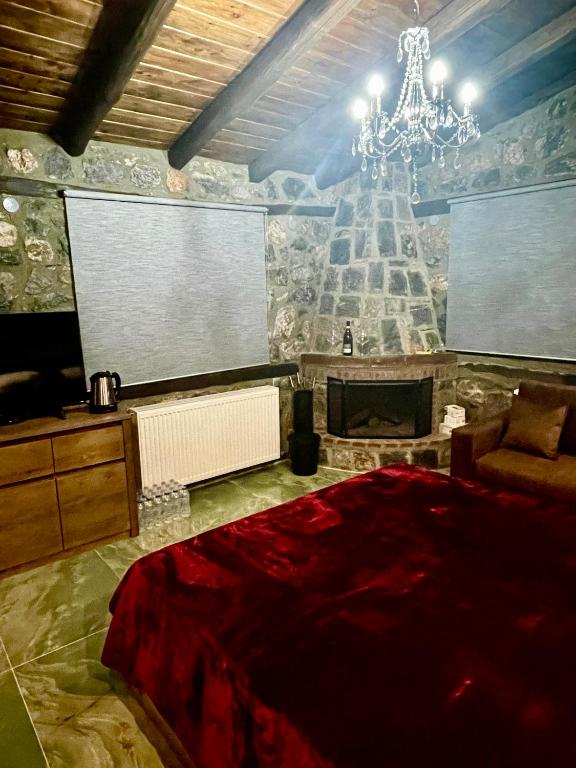 Kuchyň nebo kuchyňský kout v ubytování CHALET LUXURY VILLA BY MAKHOME 2