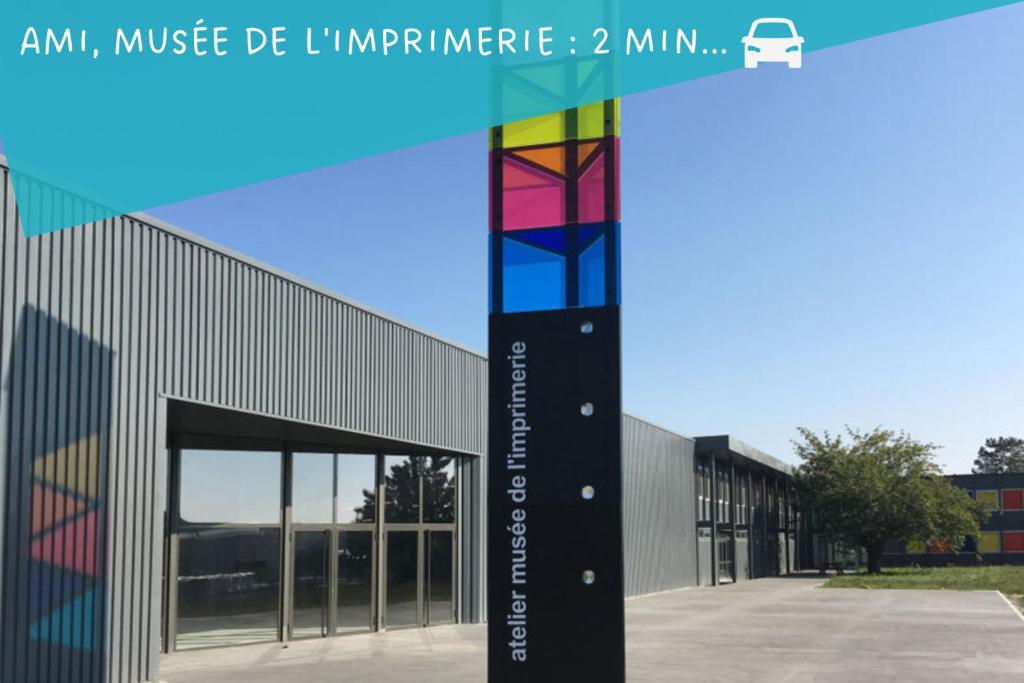 Zdjęcie z galerii obiektu L'Emeraude Rez-de-chaussée - Parking privé -Zapart'Hôtels w mieście Malesherbes