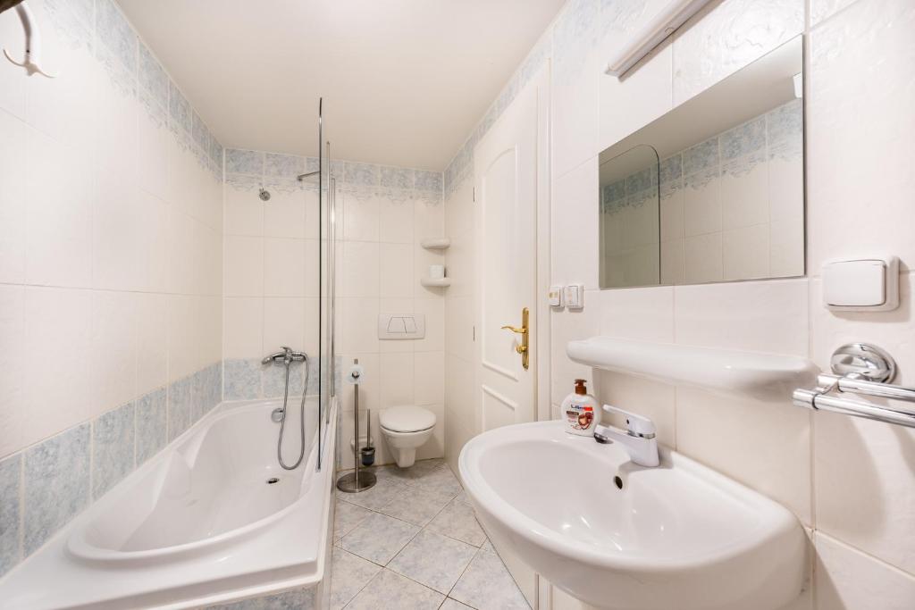 Koupelna v ubytování Apartmány Černý vlk, Kvilda