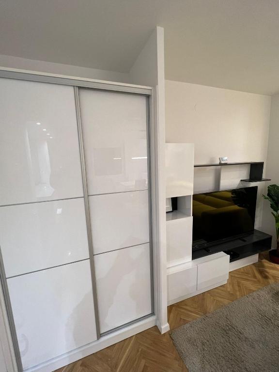 Casa de Dinca, 2 bedroom, big balcony, free parking zone - 2