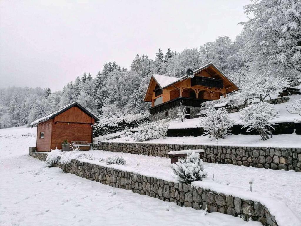 Lunela estate with sauna v zimě