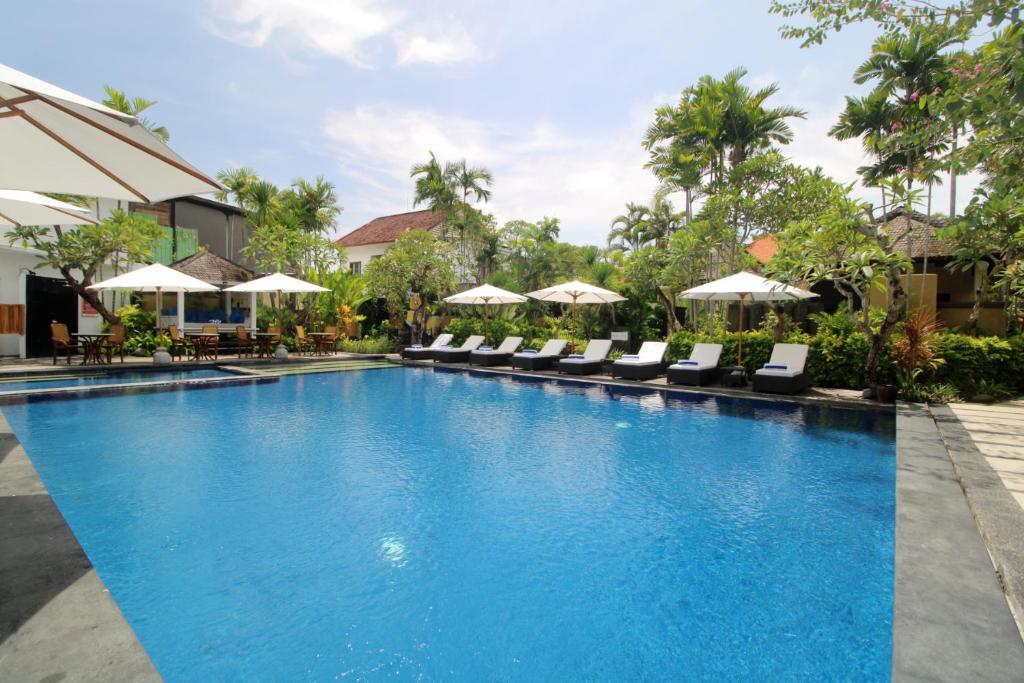 Bazén v ubytování Sagara Villas and Suites Sanur by AHM nebo v jeho okolí