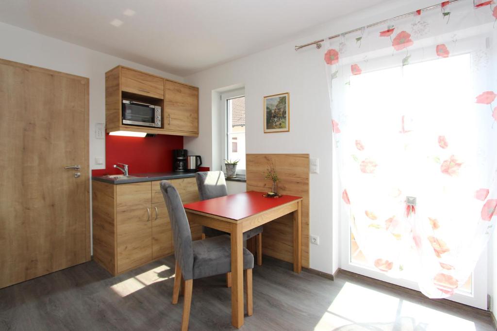 Döllelhof Erding - Deluxe Double Room With Balcony
