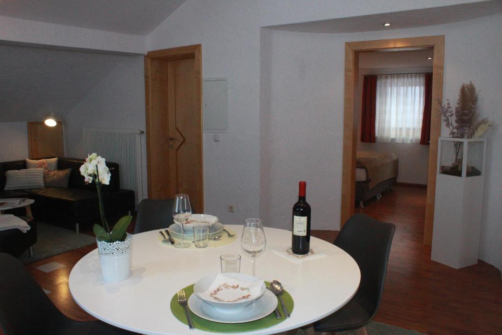 Nápoje v ubytování Edelweiss Apartments 200m zum Lift - Silvretta Card Premium Inklusive