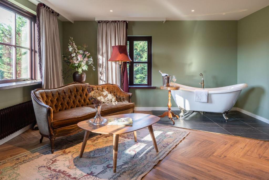 Posezení v ubytování Boetiekhotel De Kastanjehof