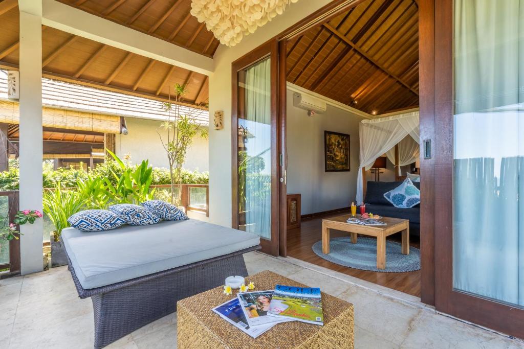 Posezení v ubytování The Akasha Seminyak Bali Luxury Villas