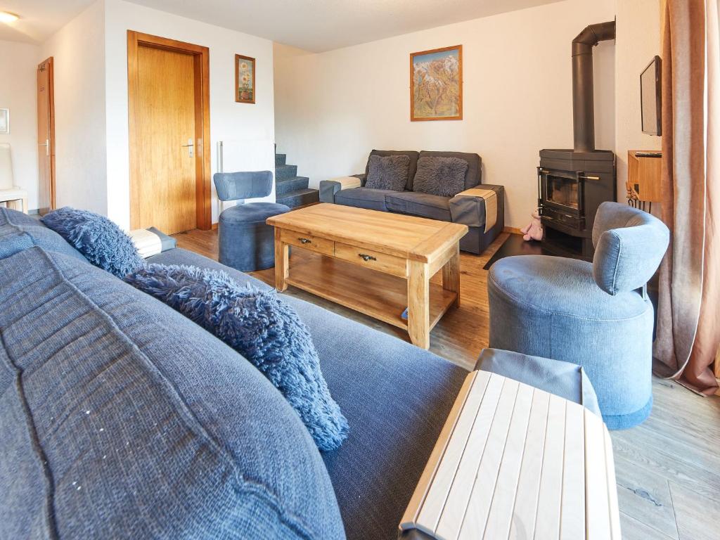 Posezení v ubytování Chalet Genepi by Interhome