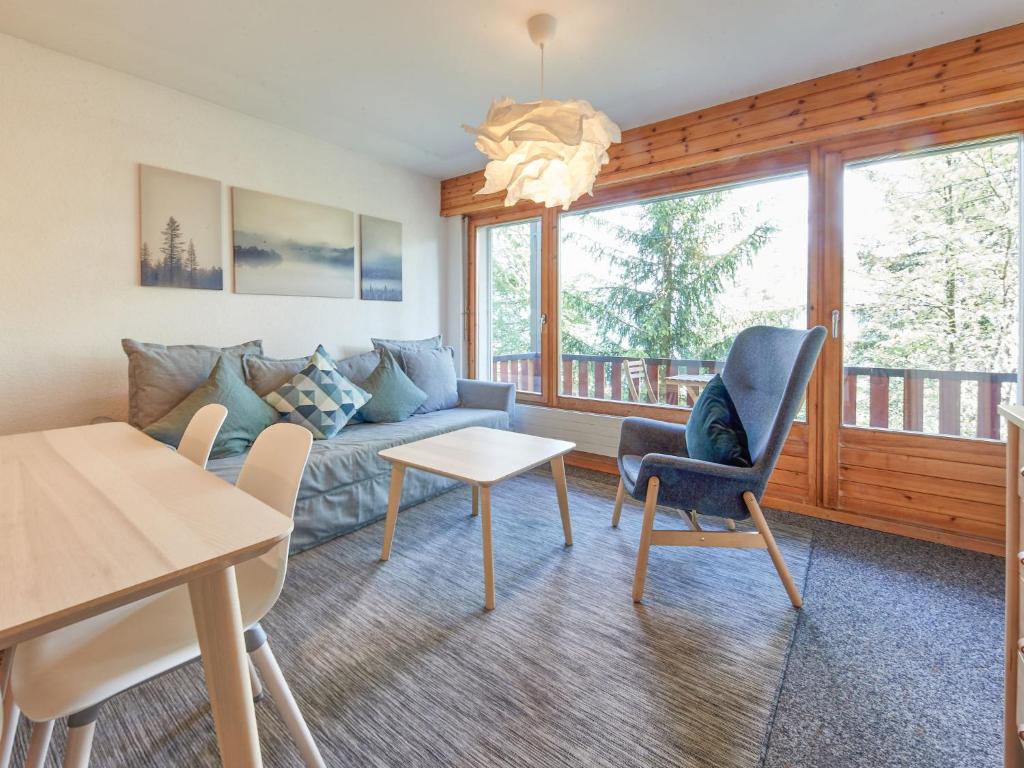 Posezení v ubytování Apartment Hameau D004 by Interhome