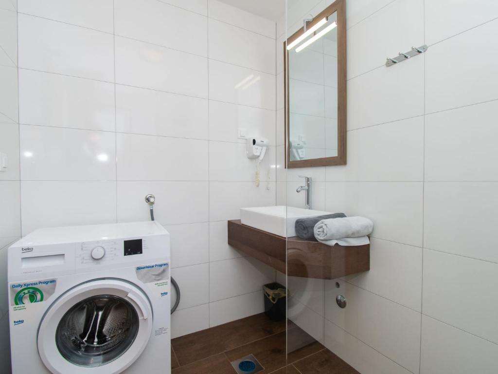Koupelna v ubytování Holiday Home Villa Nika by Interhome