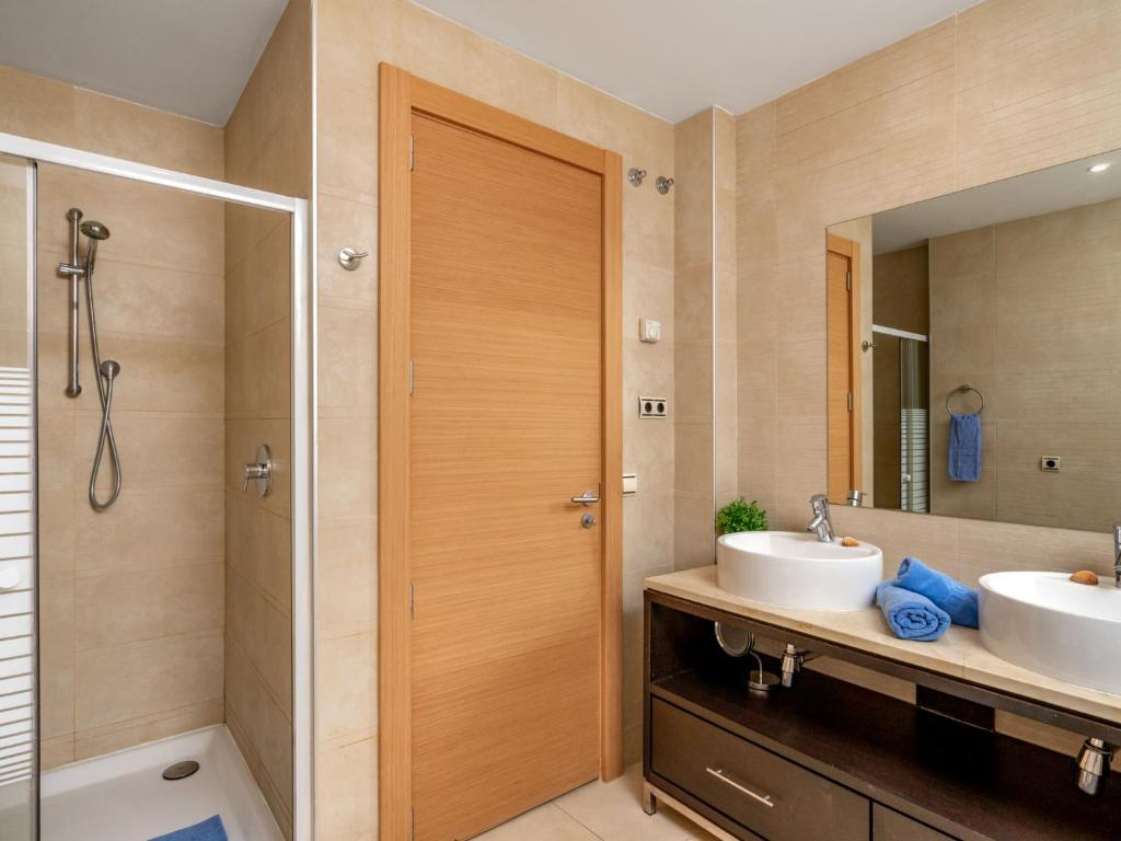 Kúpeľňa v ubytovaní Apartment Cielo y mar Samara by Interhome