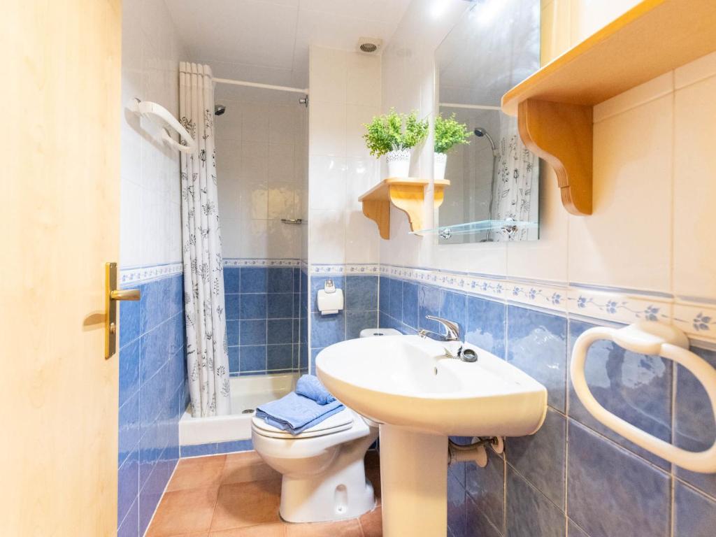 A bathroom at Apartment Stella Maris-2 by Interhome