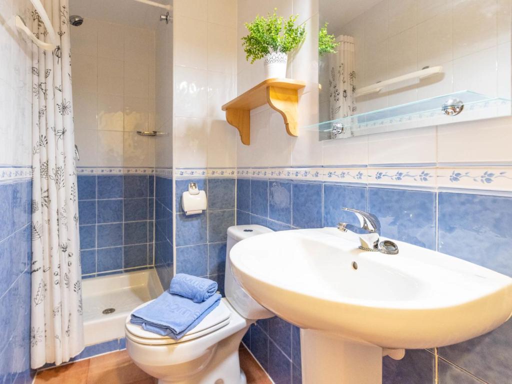 A bathroom at Apartment Stella Maris-2 by Interhome