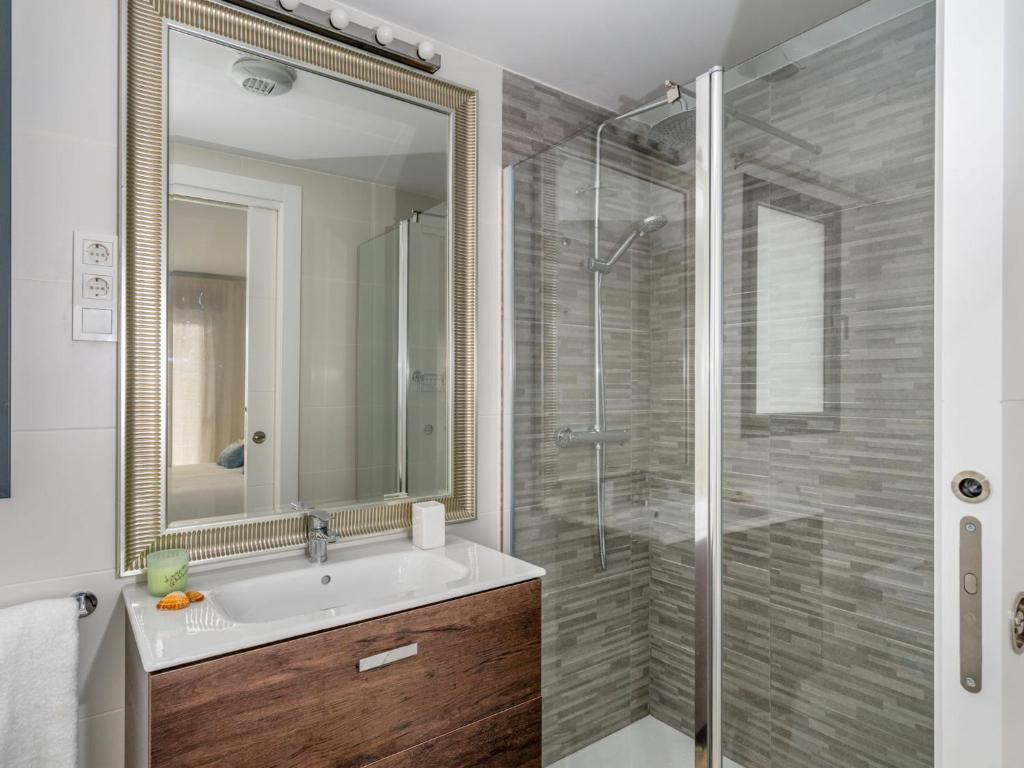 Kúpeľňa v ubytovaní Apartment Canada del tesoro by Interhome