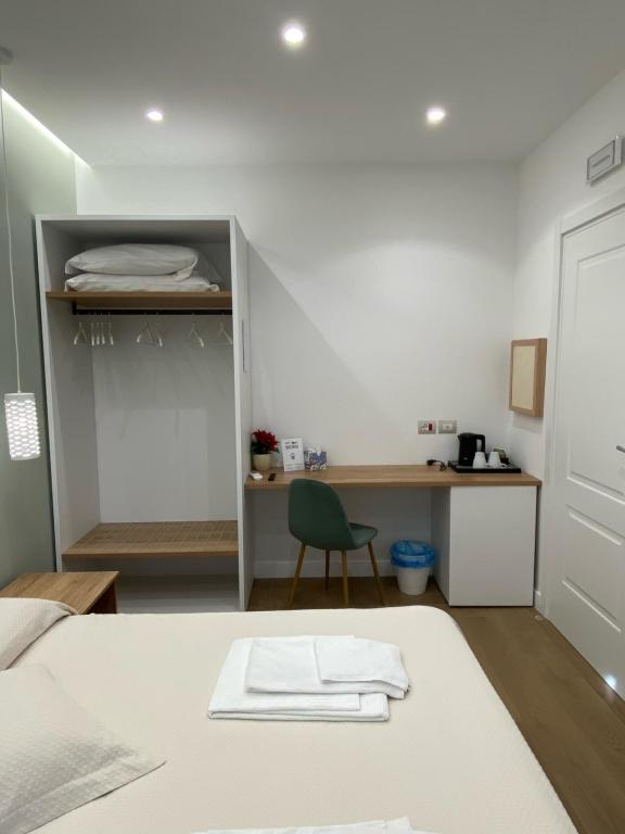 Postel nebo postele na pokoji v ubytování B&B MoMi Sorrento