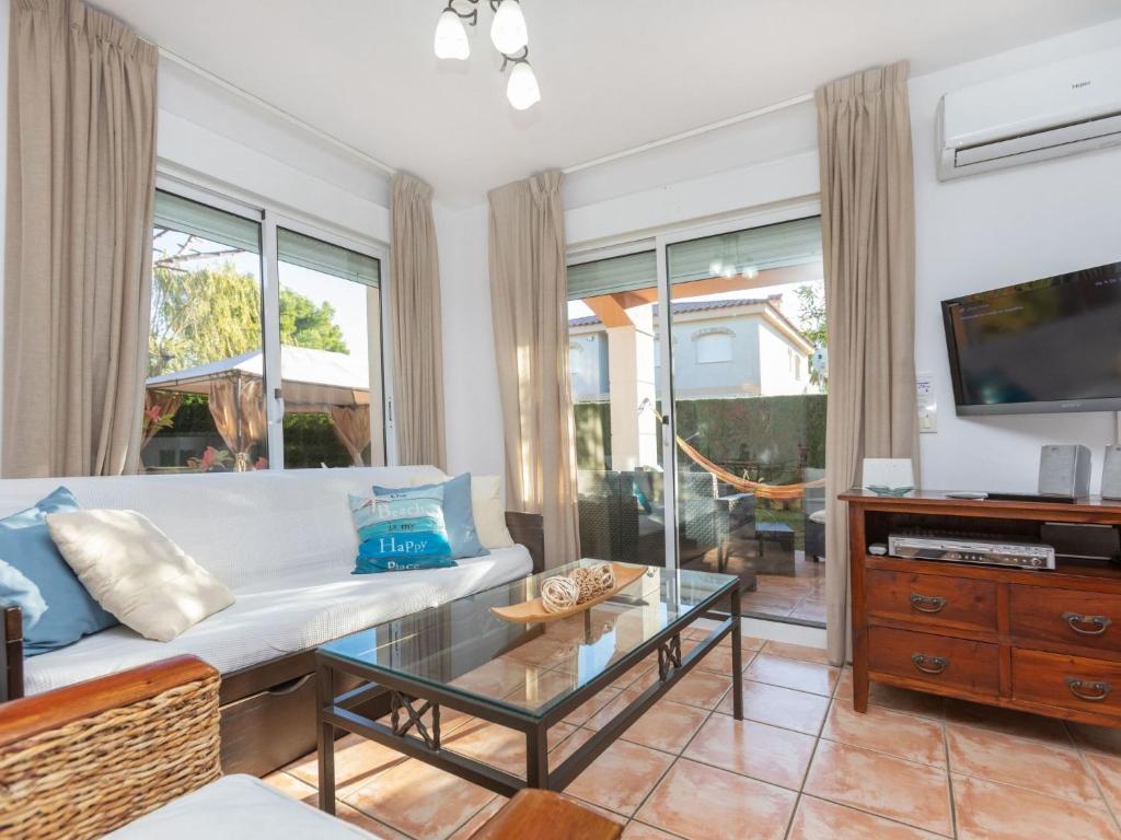 TV a/nebo společenská místnost v ubytování Holiday Home Villa Verdi 11 by Interhome