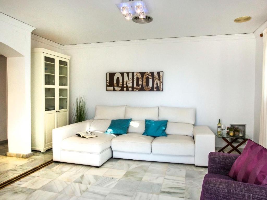 Posezení v ubytování Apartment L'Alberca-1 by Interhome