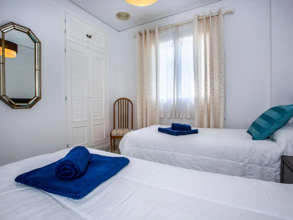Postel nebo postele na pokoji v ubytování Apartment L'Alberca-1 by Interhome
