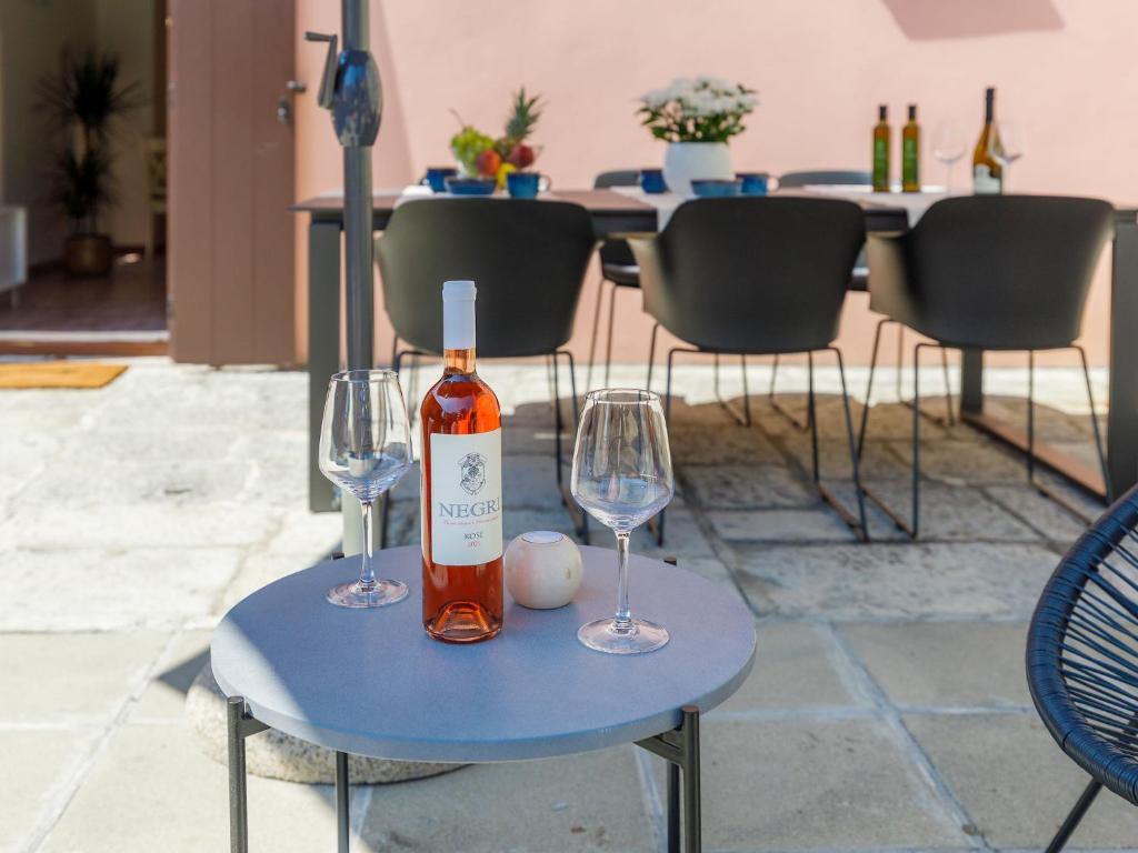 Nápoje v ubytovaní Holiday Home Negri by Interhome