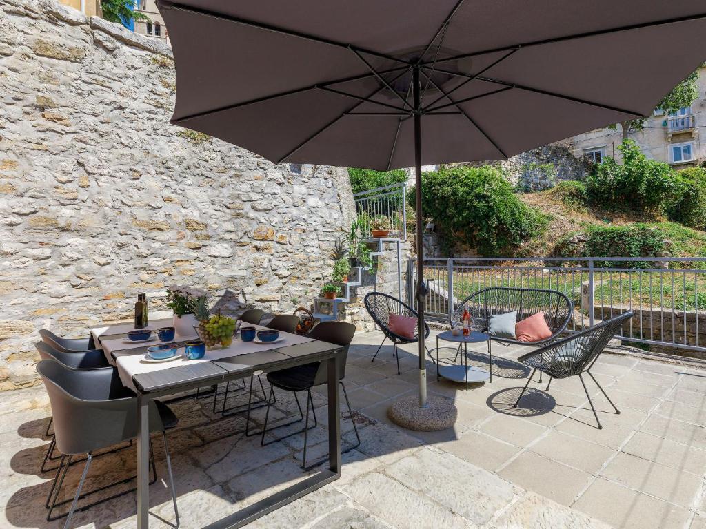 Balkón alebo terasa v ubytovaní Holiday Home Negri by Interhome