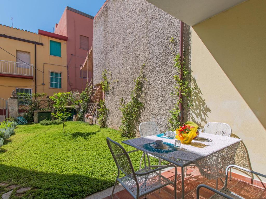 Green House a La Caletta - Oasi sul mare
