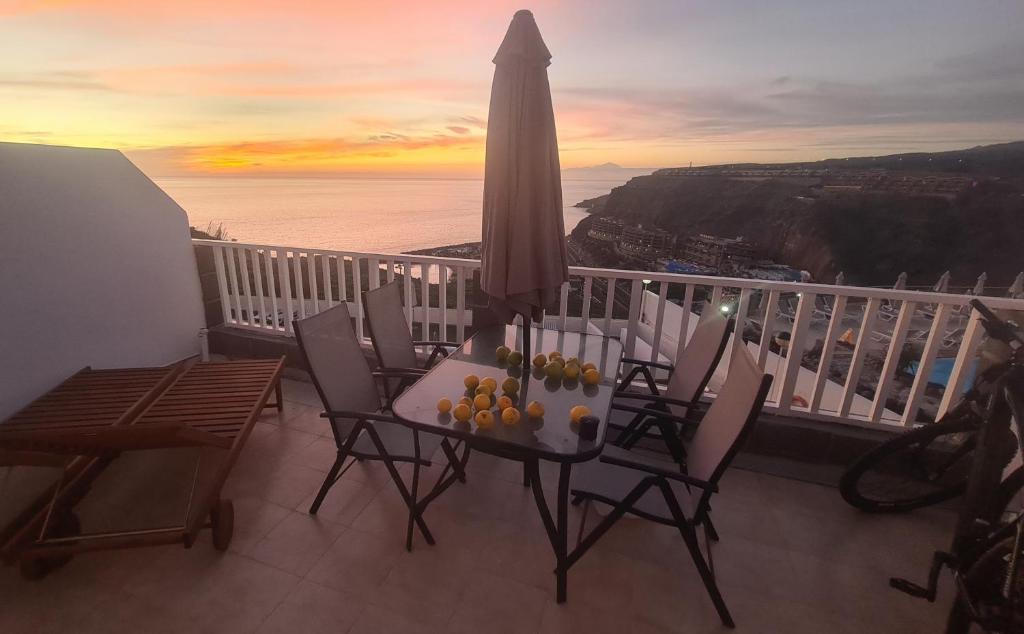 Puerto Rico, Amadores Beach and Teide View, Puerto Rico de Gran Canaria (updated prices 2024)