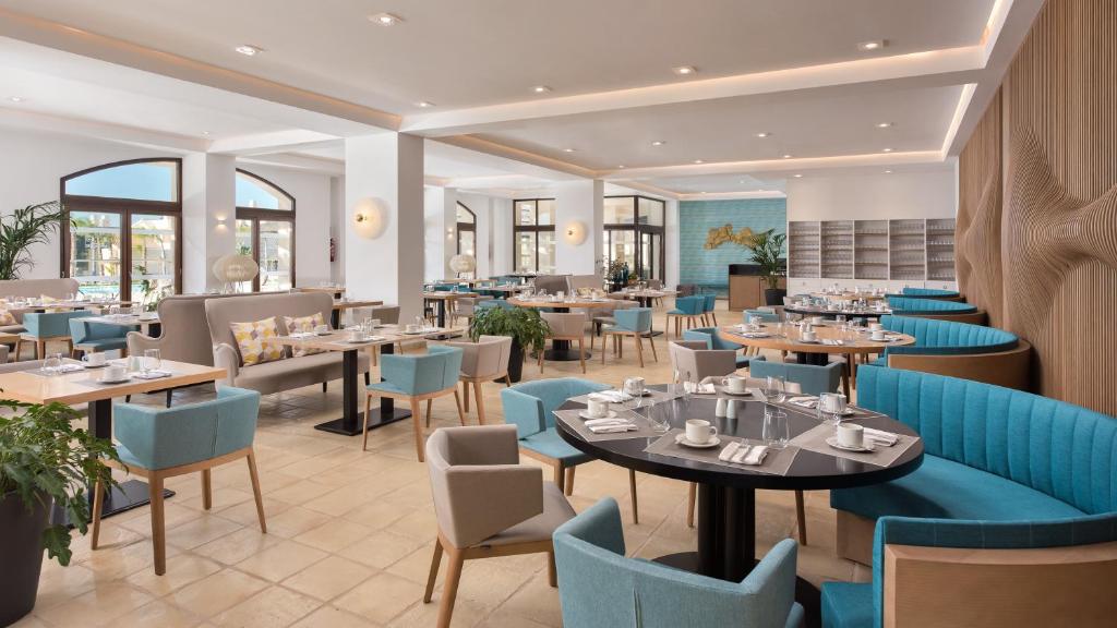 Restaurace v ubytování Ona Hacienda del Álamo Golf Resort