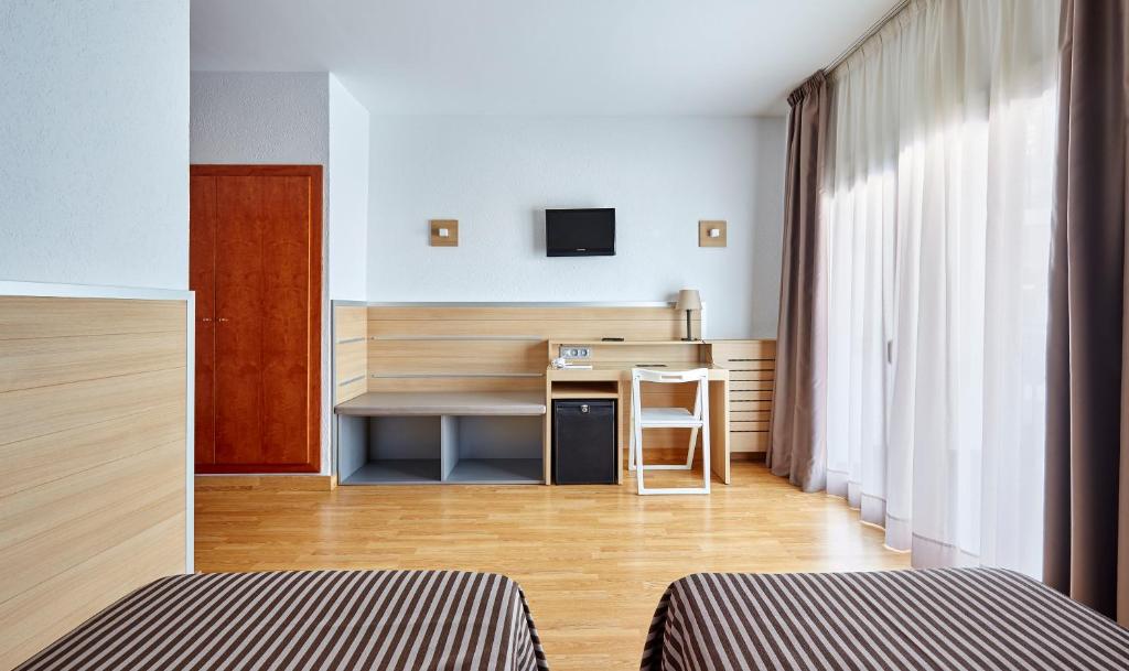 TV a/nebo společenská místnost v ubytování Gran Hotel Flamingo-Adults Only older 18 years old