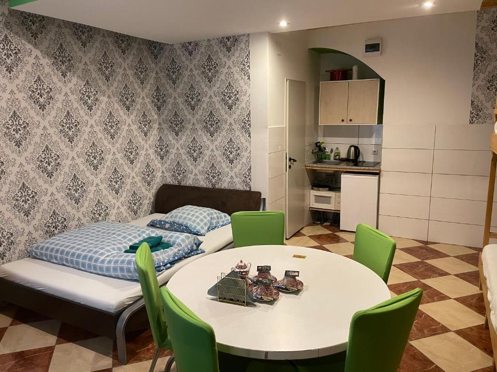 A kitchen or kitchenette at Viktoria ARTUR