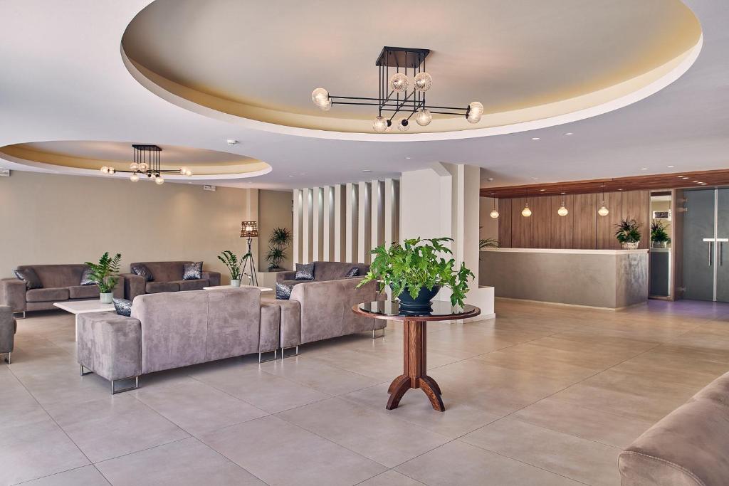 Posedenie v ubytovaní Altura Hotel Zakynthos